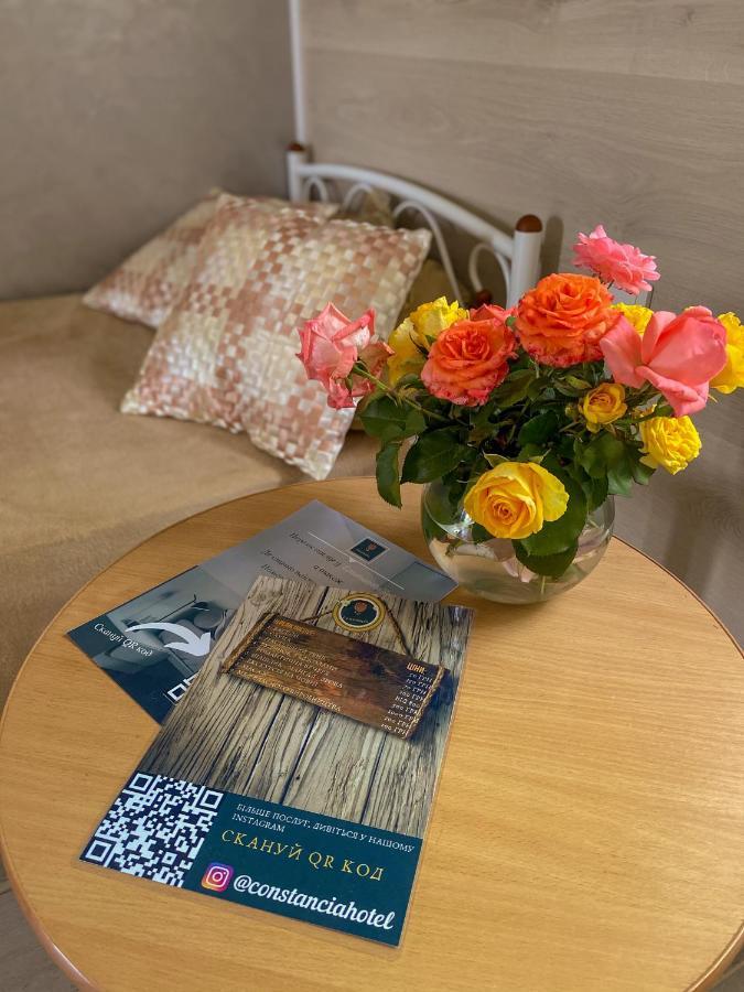 Hotel Constancia à Kamianets-Podilsky Extérieur photo
