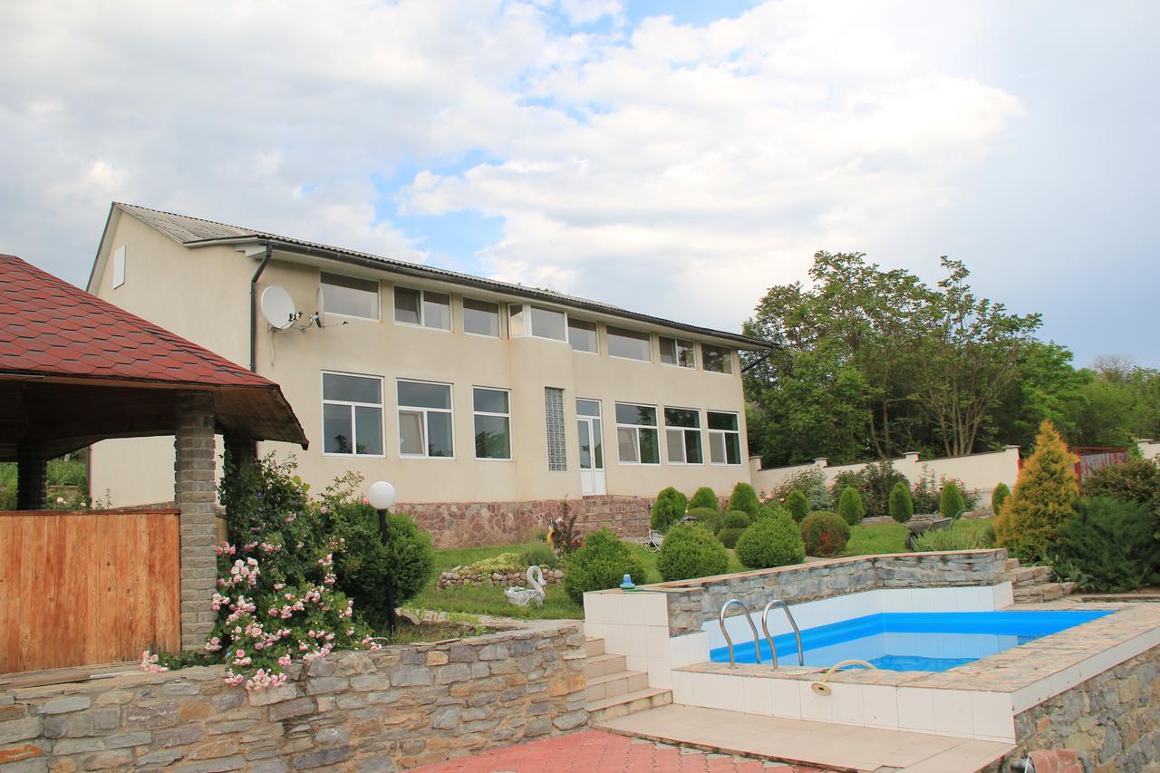 Hotel Constancia à Kamianets-Podilsky Extérieur photo