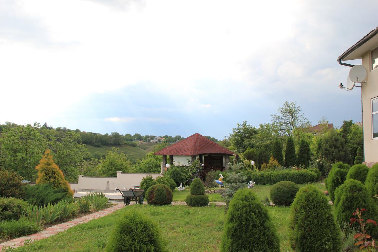 Hotel Constancia à Kamianets-Podilsky Extérieur photo