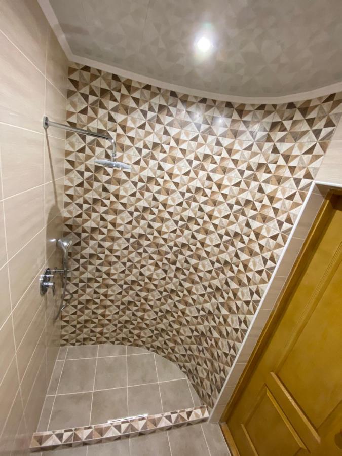 Hotel Constancia à Kamianets-Podilsky Extérieur photo