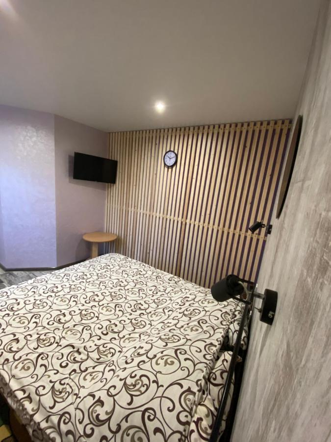 Hotel Constancia à Kamianets-Podilsky Extérieur photo