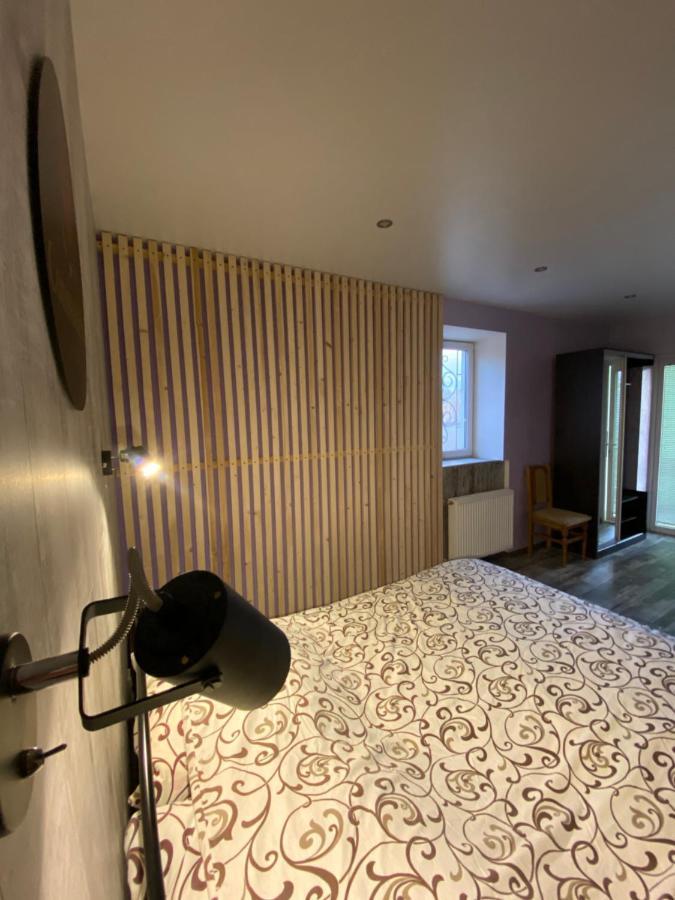 Hotel Constancia à Kamianets-Podilsky Extérieur photo